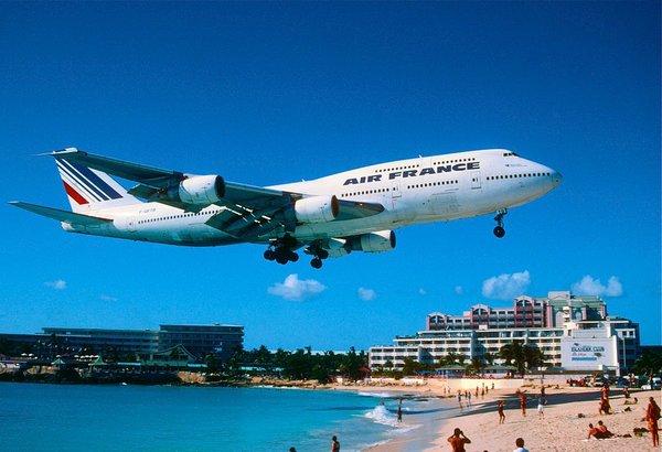 1496523668_747AirFrance.thumb.jpg.17c046de98f22e3b9b11f5487ae9ddaa.jpg
