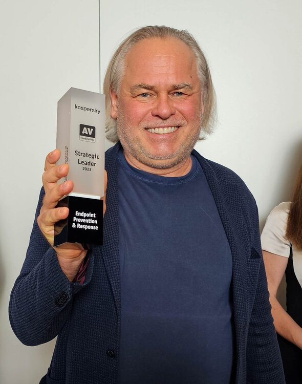 1EK Strategic leader.jpg